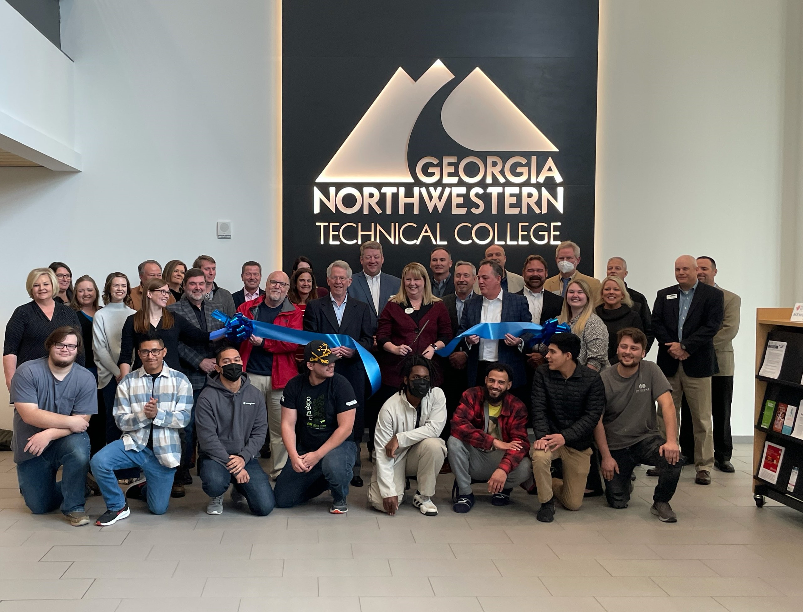 FCEF and Partners Host Ribbon Cutting for Installer Course